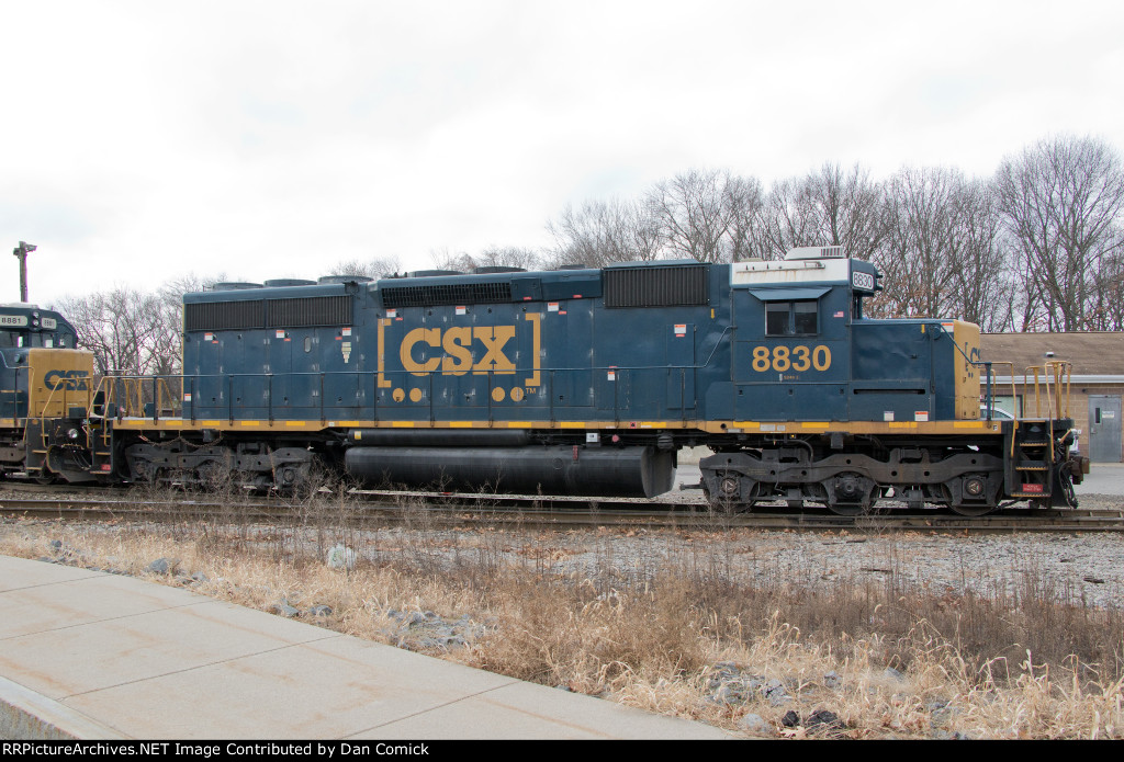 CSXT 8830